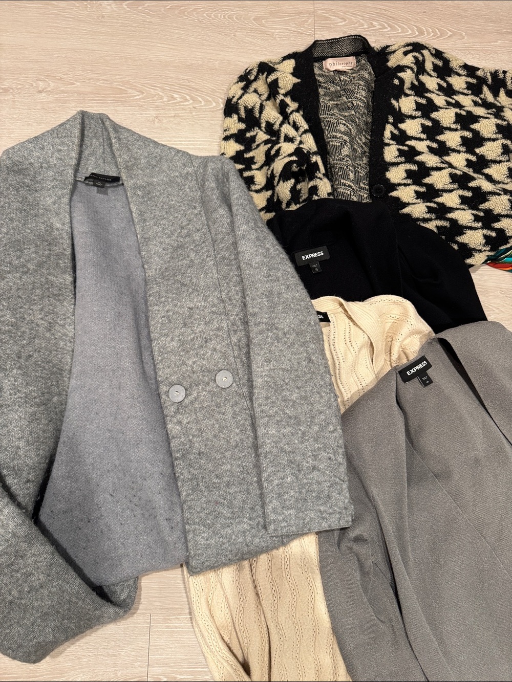 Cardigans - Picture 2 of 6
